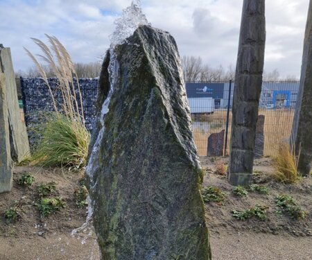 Steinbrunnen